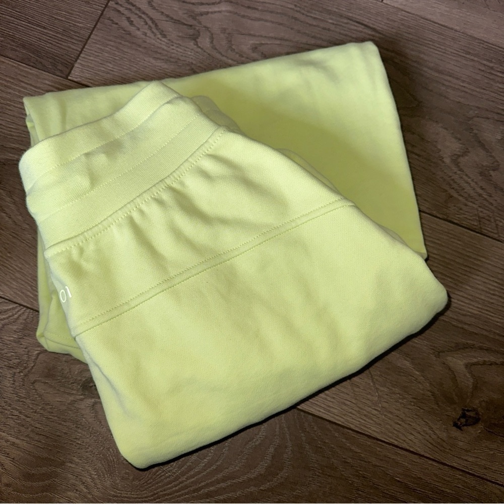 Lululemon Relaxed Fit Super-High Rise Full Length Jogger Sweatpants size 4 - Picture 13 of 13
